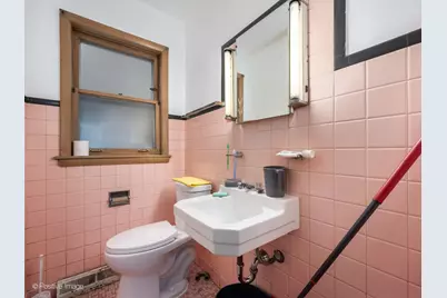 2630 W Estes Avenue, Chicago, IL 60645 - Photo 9