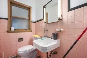 2630 W Estes Ave, Chicago, IL 60645 - Photo 9