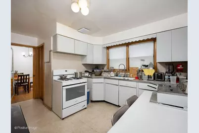 2630 W Estes Avenue, Chicago, IL 60645 - Photo 7