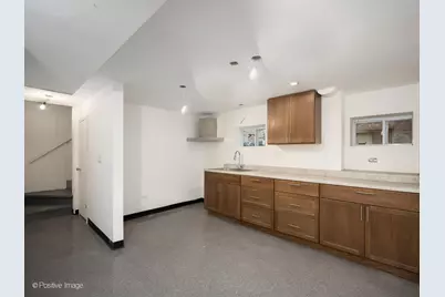 2630 W Estes Avenue, Chicago, IL 60645 - Photo 15