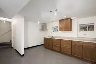 2630 W Estes Ave, Chicago, IL 60645 - Photo 15