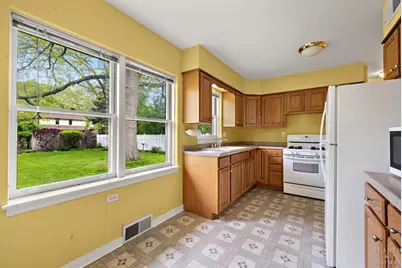 814 S Chestnut Avenue, Arlington Heights, IL 60005 - Photo 7