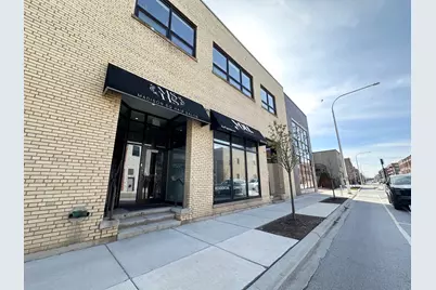 2043 W Grand Avenue, Chicago, IL 60612 - Photo 1