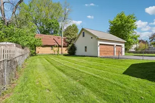 1320 N Harrison St, Algonquin, IL 60102 - Photo 35