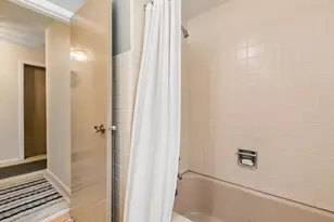 2225 W Touhy Ave, Chicago, IL 60645 - Photo 19