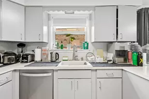 2225 W Touhy Ave, Chicago, IL 60645 - Photo 29