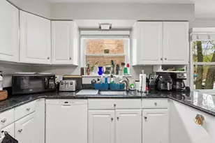 2225 W Touhy Ave, Chicago, IL 60645 - Photo 5