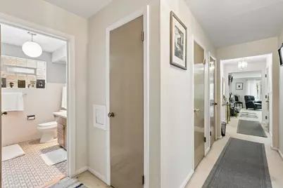 2225 W Touhy Avenue, Chicago, IL 60645 - Photo 17