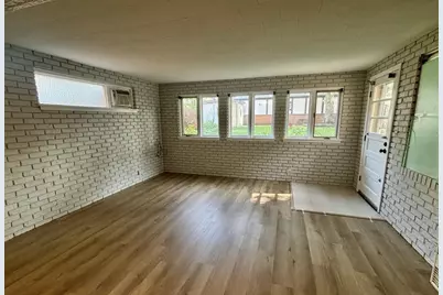 2225 W Touhy Avenue, Chicago, IL 60645 - Photo 59