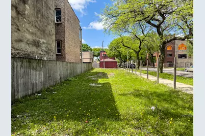 856 N Avers Avenue, Chicago, IL 60651 - Photo 1
