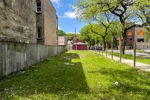 856 N Avers Ave, Chicago, IL 60651 - Photo 1