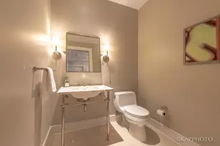 118 E Erie St, Chicago, IL 60611 - Photo 43