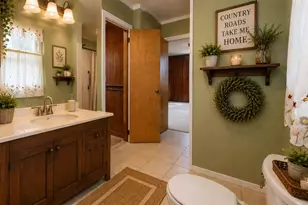 114 E Center St, Seymour, IL 61875 - Photo 5