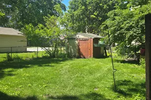 114 E Center St, Seymour, IL 61875 - Photo 13