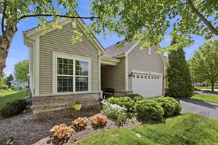1242 Barkston Ln, Aurora, IL 60502 - Photo 3