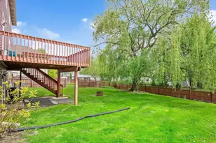 829 Red Barn Ln, Elgin, IL 60124 - Photo 25