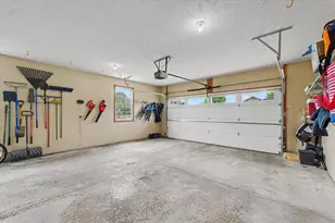 359 E Meuser Dr, Paxton, IL 60957 - Photo 33