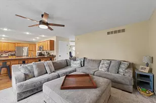 359 E Meuser Dr, Paxton, IL 60957 - Photo 7