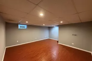 170 E Northwest Hwy, Des Plaines, IL 60016 - Photo 17