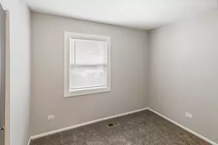 22102 Hawthorne Way, Richton Park, IL 60471 - Photo 9