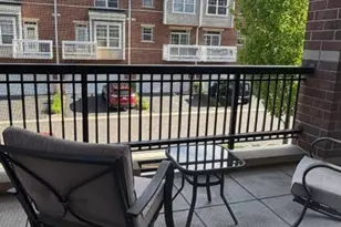 390 W Mahogany Ct, Palatine, IL 60067 - Photo 11