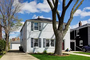 1741 N 73rd Ct, Elmwood Park, IL 60707 - Photo 3