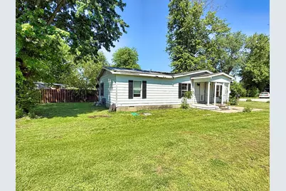 210 Park Avenue, Flora, IL 62839 - Photo 5