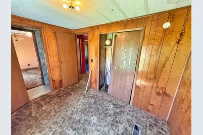210 Park Avenue, Flora, IL 62839 - Photo 21