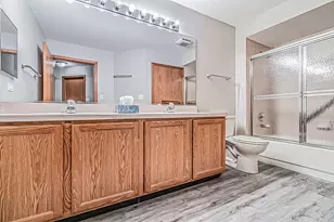214 N Cathy Ln, Mount Prospect, IL 60056 - Photo 17
