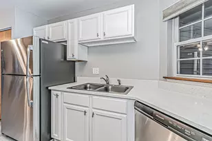 214 N Cathy Ln, Mount Prospect, IL 60056 - Photo 11