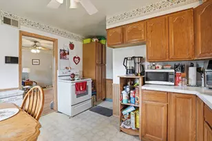 16784 Trapet Ave, Hazel Crest, IL 60429 - Photo 7