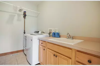 40W675 Stonebriar Lane, Elgin, IL 60124 - Photo 17