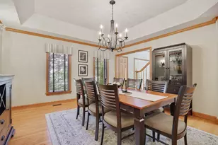 40W675 Stonebriar Ln, Elgin, IL 60124 - Photo 7
