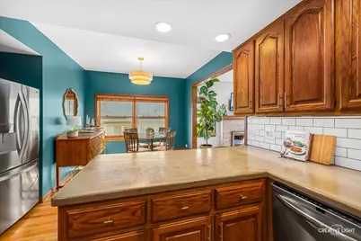 22W552 Cherry Lane, Glen Ellyn, IL 60137 - Photo 9