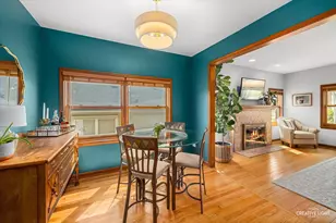 22W552 Cherry Ln, Glen Ellyn, IL 60137 - Photo 11