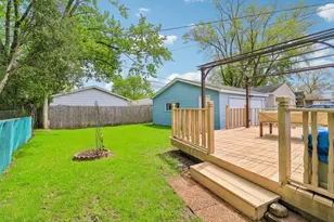 1117 Crescent Ct, Round Lake Beach, IL 60073 - Photo 23