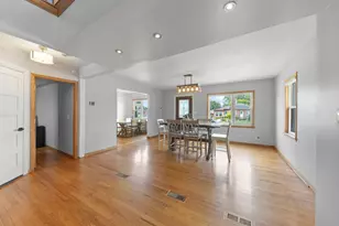 3037 Ernst St, Franklin Park, IL 60131 - Photo 3
