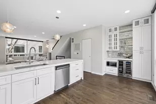660 N Peoria St, Chicago, IL 60642 - Photo 11
