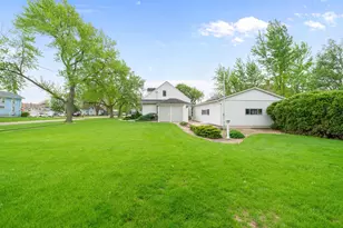 200 N Liberty St, Leland, IL 60531 - Photo 43