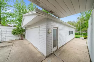 200 N Liberty St, Leland, IL 60531 - Photo 37