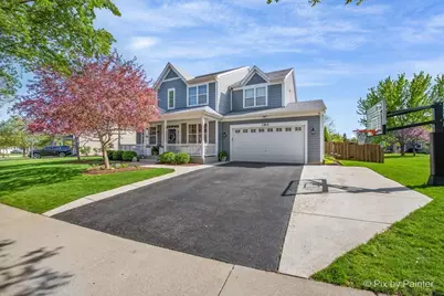 380 Fountain Avenue, Elgin, IL 60124 - Photo 1