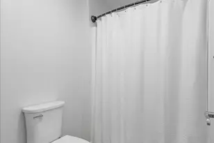 380 Fountain Ave, Elgin, IL 60124 - Photo 31