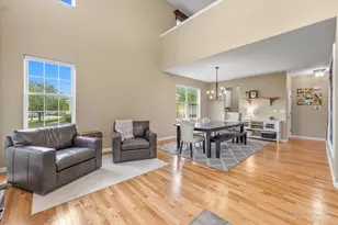 380 Fountain Ave, Elgin, IL 60124 - Photo 9