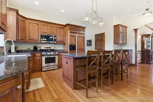 908 Knox Ln, Batavia, IL 60510 - Photo 5