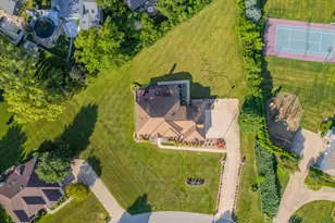284 Barrington Ln, Bourbonnais, IL 60914 - Photo 3