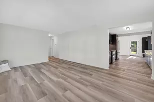 241 S Riverside Dr, Villa Park, IL 60181 - Photo 3