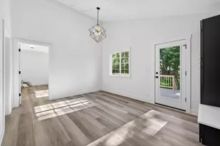 241 S Riverside Dr, Villa Park, IL 60181 - Photo 9