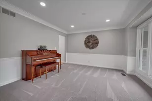 1355 Beckett Ln, Schaumburg, IL 60173 - Photo 21