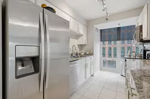 345 N La Salle Dr, Chicago, IL 60654 - Photo 13