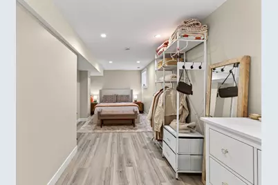 1715 W Balmoral Avenue, Chicago, IL 60640 - Photo 33
